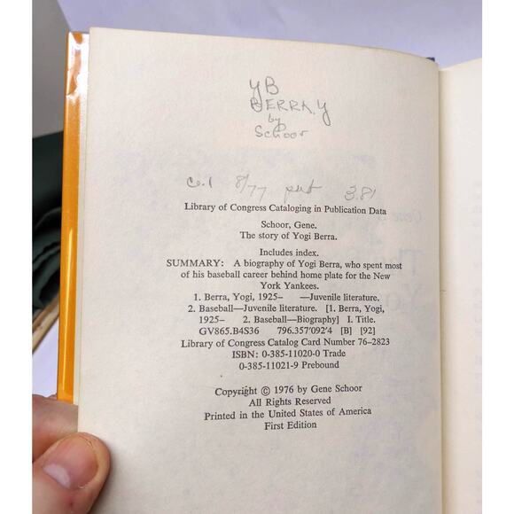 Vintage 1976 The Story of YOGI BERRA - Hardback with Dust Jacket - Ex-Library - Picture 6 of 10